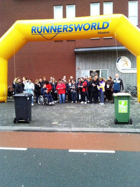 Start van groep 2 van de wandeltocht