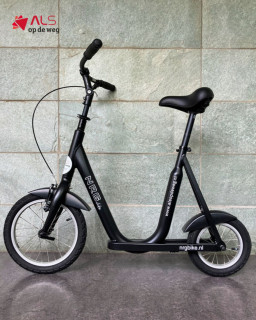 Blijven bewegen = blijven genieten! 
Met de NRGbike loopfiets wordt samen wandelen of even zelf boodschappen doen weer haalbaar.🚶♂️ Dit loophulpmiddel geeft je vrijheid, energie en helpt je met je dagelijkse beweging, zonder dat je meteen aan een rollator hoeft te denken.
👉 Een loopfiets speciaal voor volwassenen die slecht ter been zijn, maar wel actief willen blijven.
👉 Toegestaan op het trottoir, in de stad en in de winkel.
👉 Het doel is meer loopafstand en dus meer zelfstandigheid.
Bekijk meer informatie via www.alsopdeweg.nl/hulpmiddelen-nrg-bike-loopfiets/
#ALSopdeWeg #StichtingALS #StopALS #Hulpmiddelen #ALShulpmiddelen