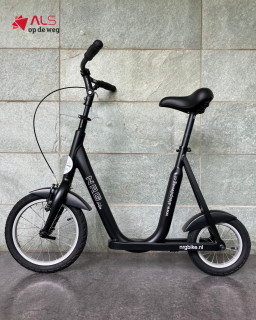 Met de NRG Bike loopfiets voelt elke stap lichter. Doordat je gewicht wordt gedragen door het zadel, ontlast je je benen en beweeg je bijna moeiteloos vooruit. Walk & roll! En goed nieuws: we hebben er nog 3 beschikbaar!Of je nu een frisse neus haalt of samen een mooie afstand wilt afleggen, met de loopfiets is het mogelijk. Lichtgewicht, stabiel en met een lage instap, de NRG Bike is ontworpen voor comfort en gemak. En mooi om te weten is dat deze innovatieve fiets mede mogelijk is gemaakt door Stichting ALS Nederland.Wil je meer weten over levering of gebruik? Lees meer via alsopdeweg.nl/hulpmiddelen-nrg-bike-loopfiets/#StichtingALSopdeweg #StopALS #ALSHulpmiddelen