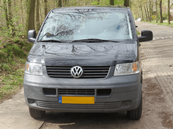 Stichting ALSopdeweg!_Volkswagen Transporter met rolstoellift