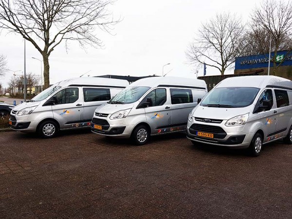 Stichting ALSopdeweg! levert weer drie bussen af!
