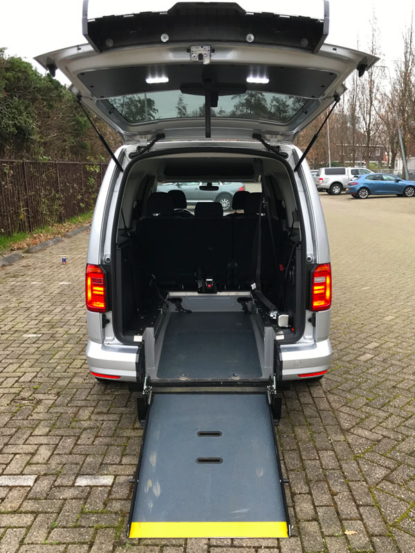 Volkswagen Caddy Maxi - oprijplaat