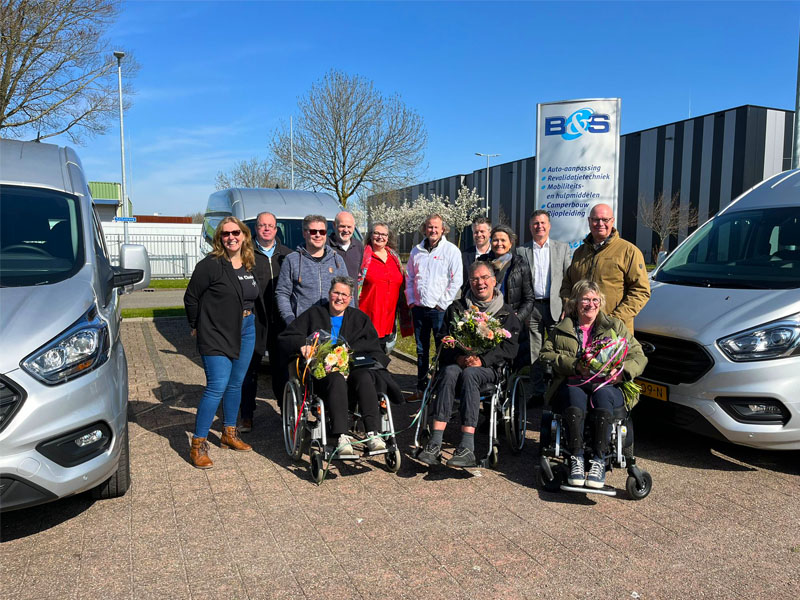 Stichting ALS op de weg rijkt opnieuw bussen uit