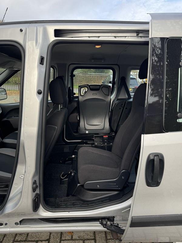 Fiat Doblo_09 Fiat Doblo zijkant schuifdeur