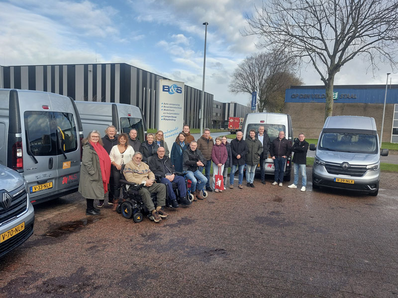 Uitreiking Renault bussen bij B & S